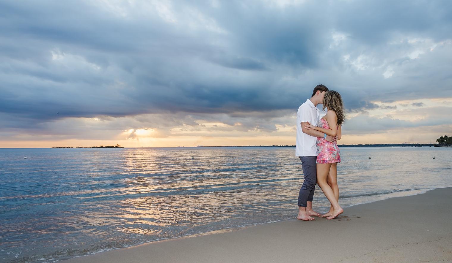 The Wedding Website of Lauren Warren and Elijah Warren