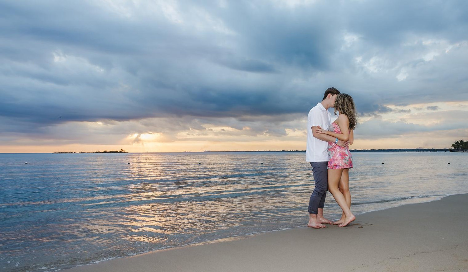 The Wedding Website of Lauren Warren and Elijah Warren