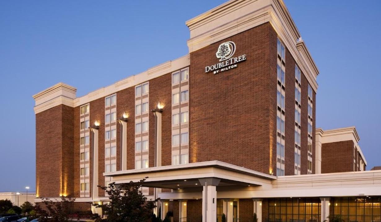 The Wedding Website of Dineen Amos and Jahshiem Thompson