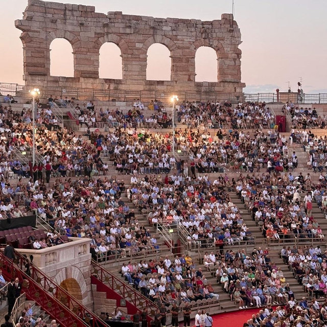 Verona Arena Opera Experience