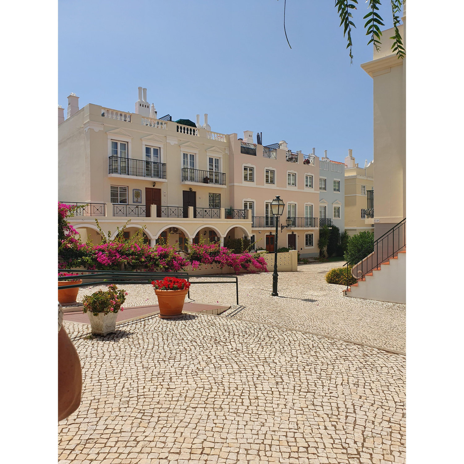 An example of apartments/studios in the old village.