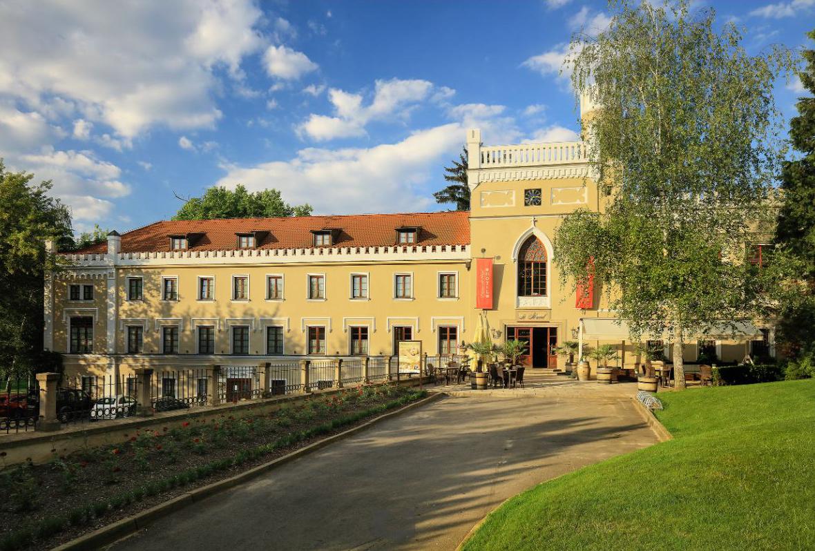 The Wedding Website of Karolina Dolezalova and Pierre Henry