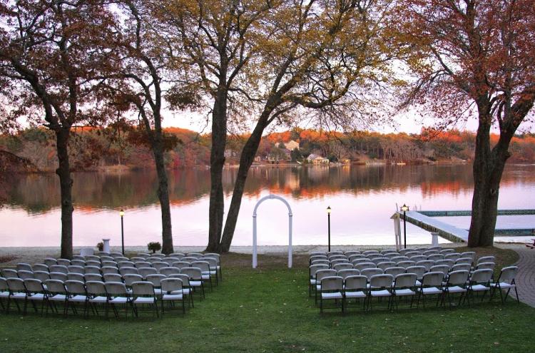 The Wedding Website of Emily Machado and Shane Vinnicombe