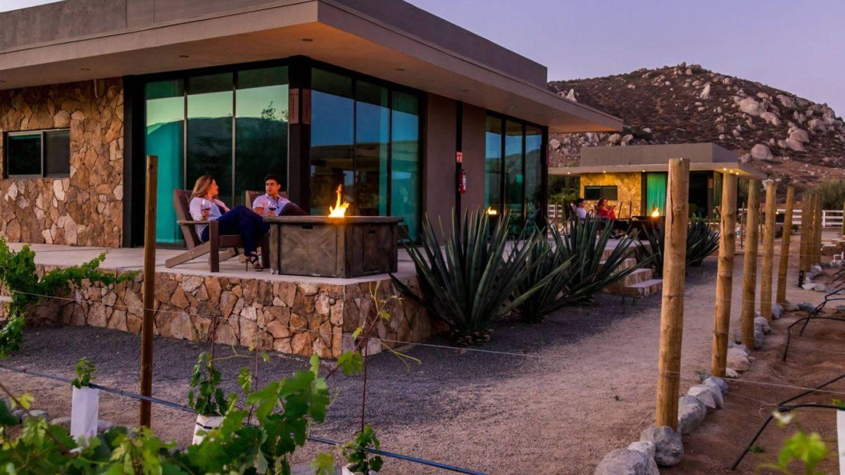 The Wedding Website of Paula L. Munguia and Abel Barrancas