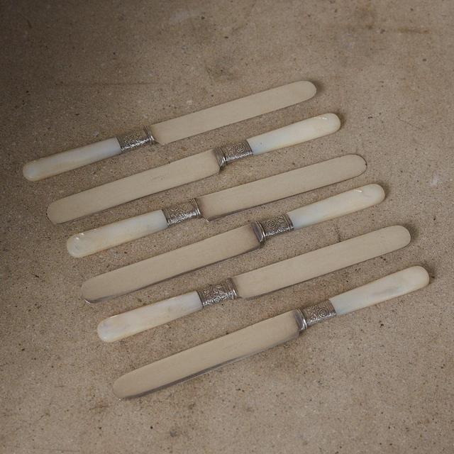 Vintage Knives Set