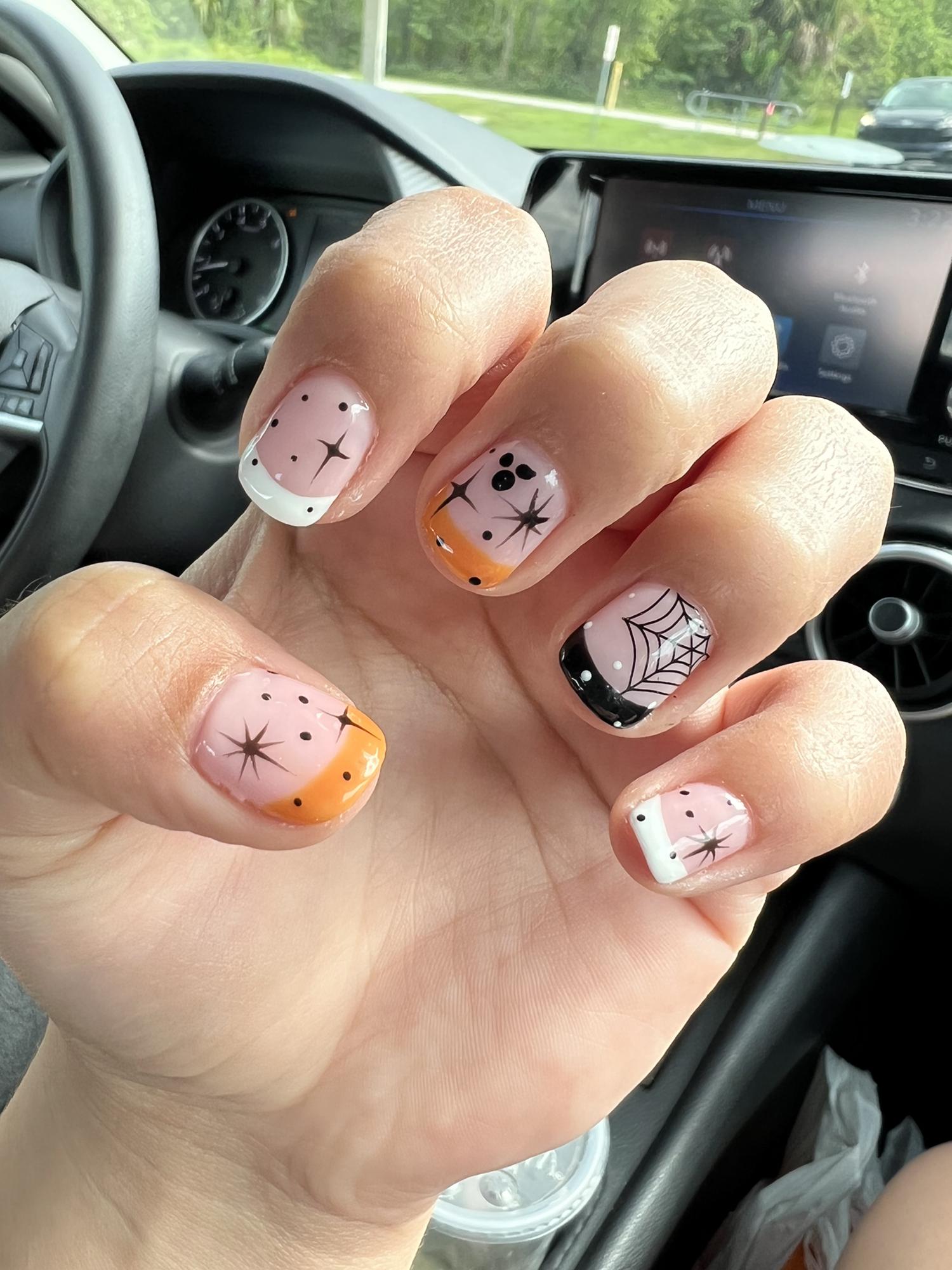 Cake tasting nails