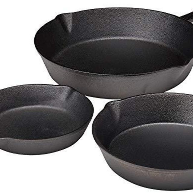 Simple Chef Cast Iron Skillet 3-Piece Set - Best Heavy-Duty Professional Restaurant Chef Quality Pre-Seasoned Pan Cookware Set - 10", 8", 6" Pans - Great For Frying, Saute, Cooking, Pizza & More,Black