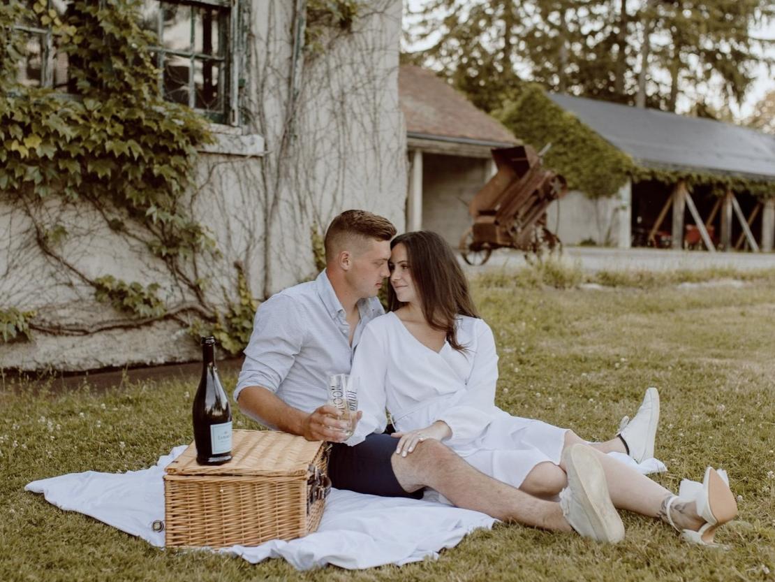 The Wedding Website of Jason Shuttleworth and Megan Connelly