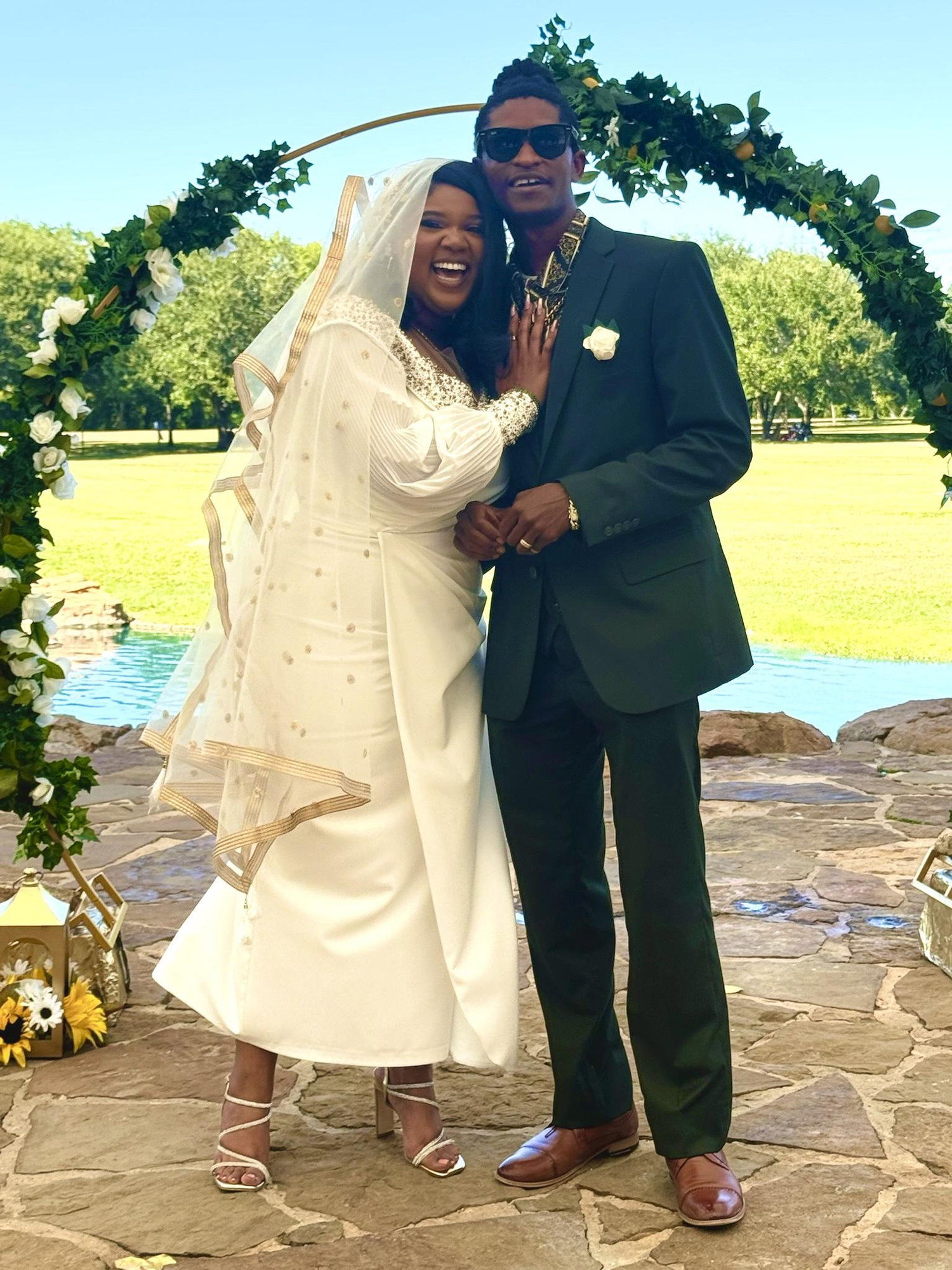 The Wedding Website of Jessiqua Pryor and Olumayowa Kujimiyo