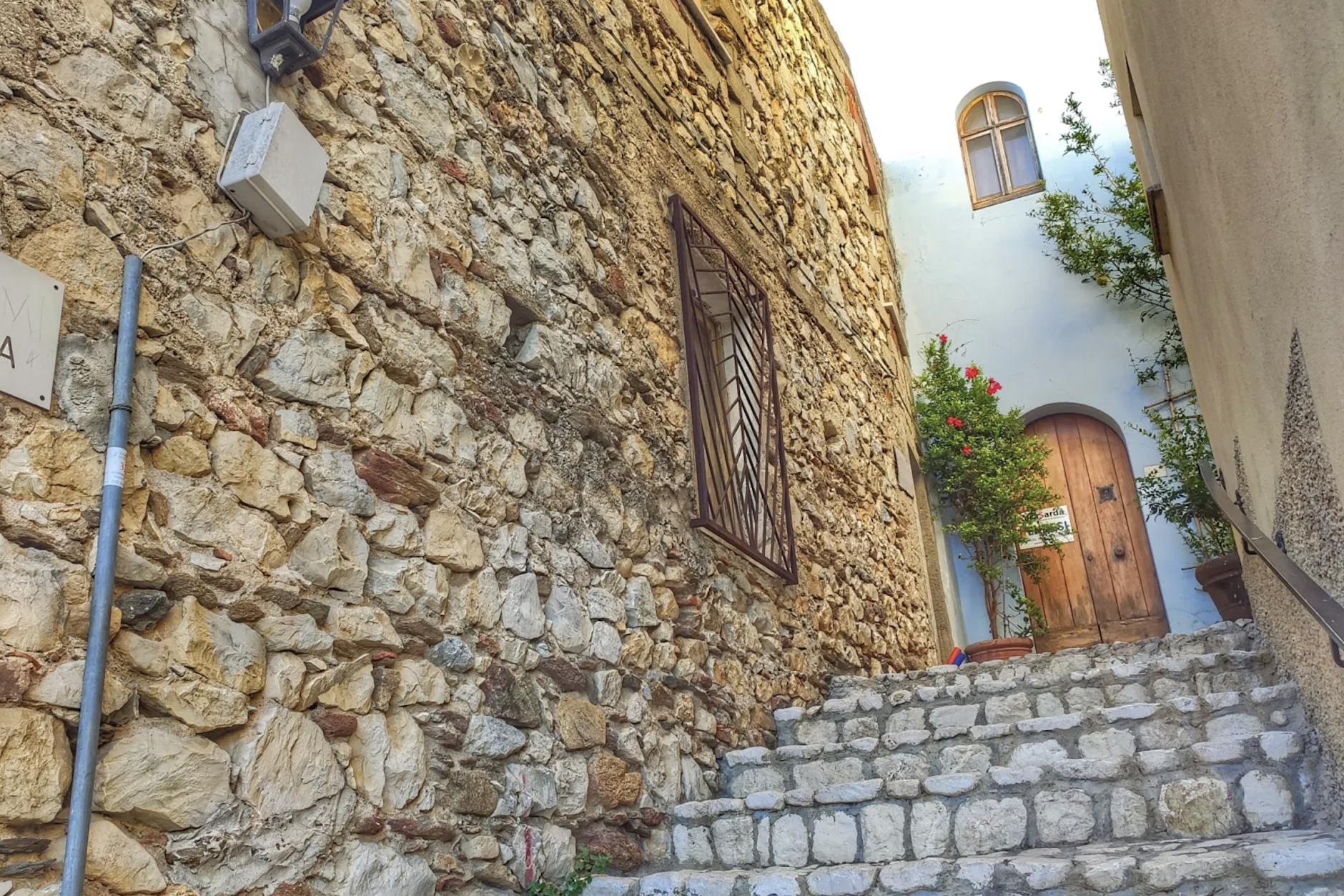 The Wedding Website of Hannah Collins and Giovanni Emili