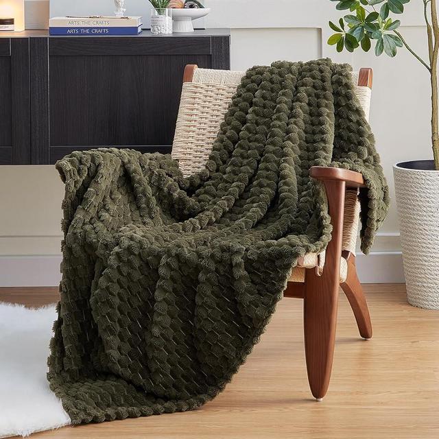 EXQ Home Fleece Blanket Throw XL for Couch or Bed - 3D Imitation Turtle Shell Jacquard Decorative Blankets - Cozy Soft Fuzzy Flannel Blanket Suitable for All Seasons(50"×70",Dark Green)