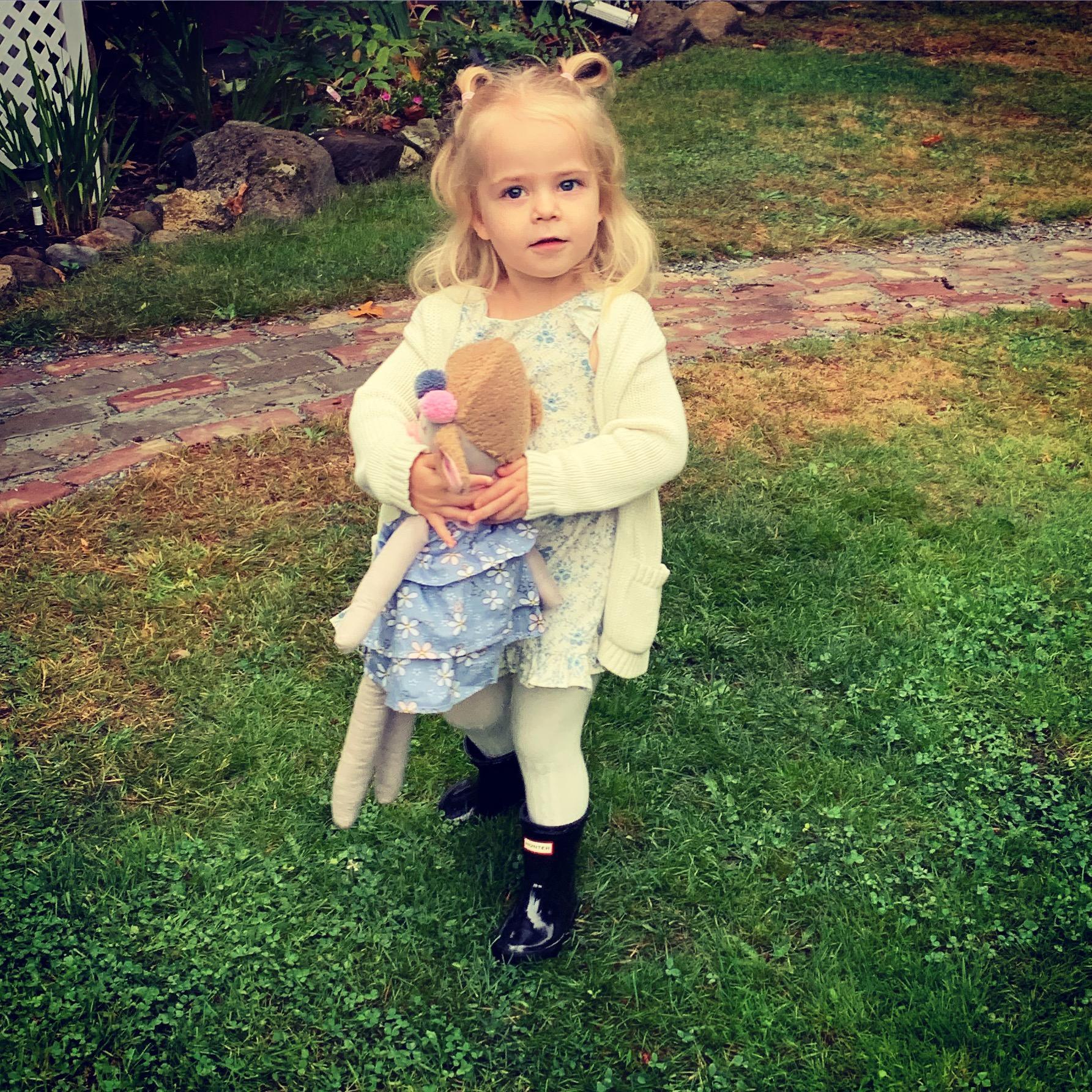 Robin's niece stole the show as the youngest and most adorable guest.