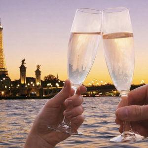 Sunset River Cruise in Paris for Two