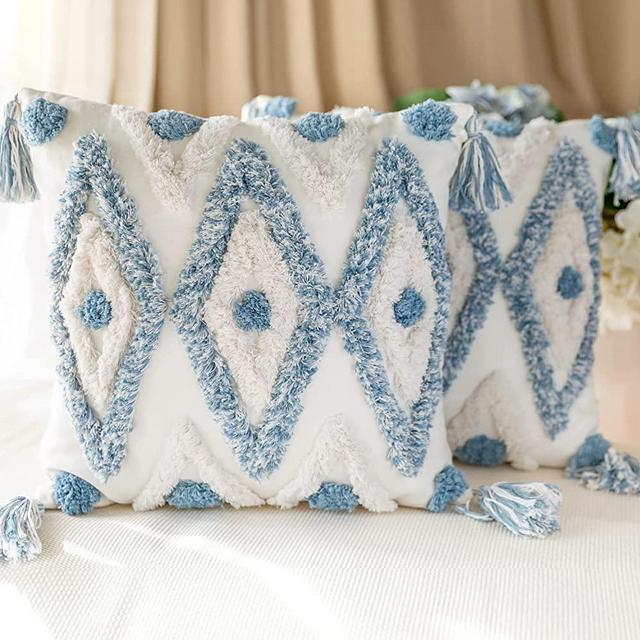 MARSAULE Set of 2 Cotton Woven Boho Throw Pillow Covers, Tufted Decorative Square Pillowcases Covers with Tassels for Couch Sofa Bed, Living Room Sofa, Farmhouse, 18x18 Inch Blue(2 pcs)