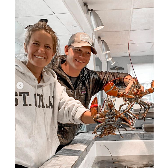 Picking out lobsters for Grandma Pat's 90th birthday dinner (Cape Cod, June 2019)