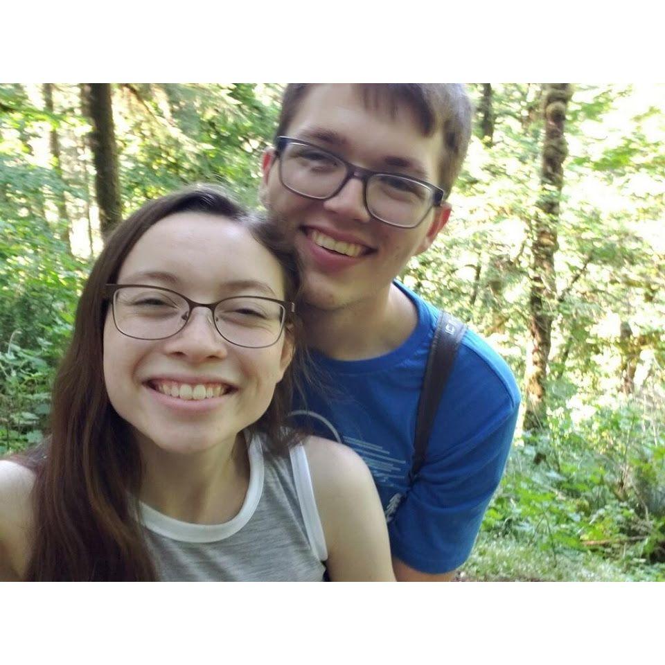 Hiking at Silver Falls in July 2019!