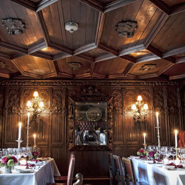 Romantic Scottish Honeymoon dinner