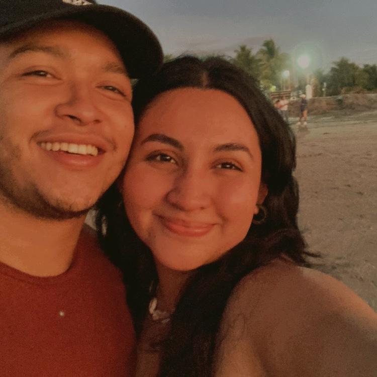 Beach days 🏝️ we’re here for sunsets and seafood!