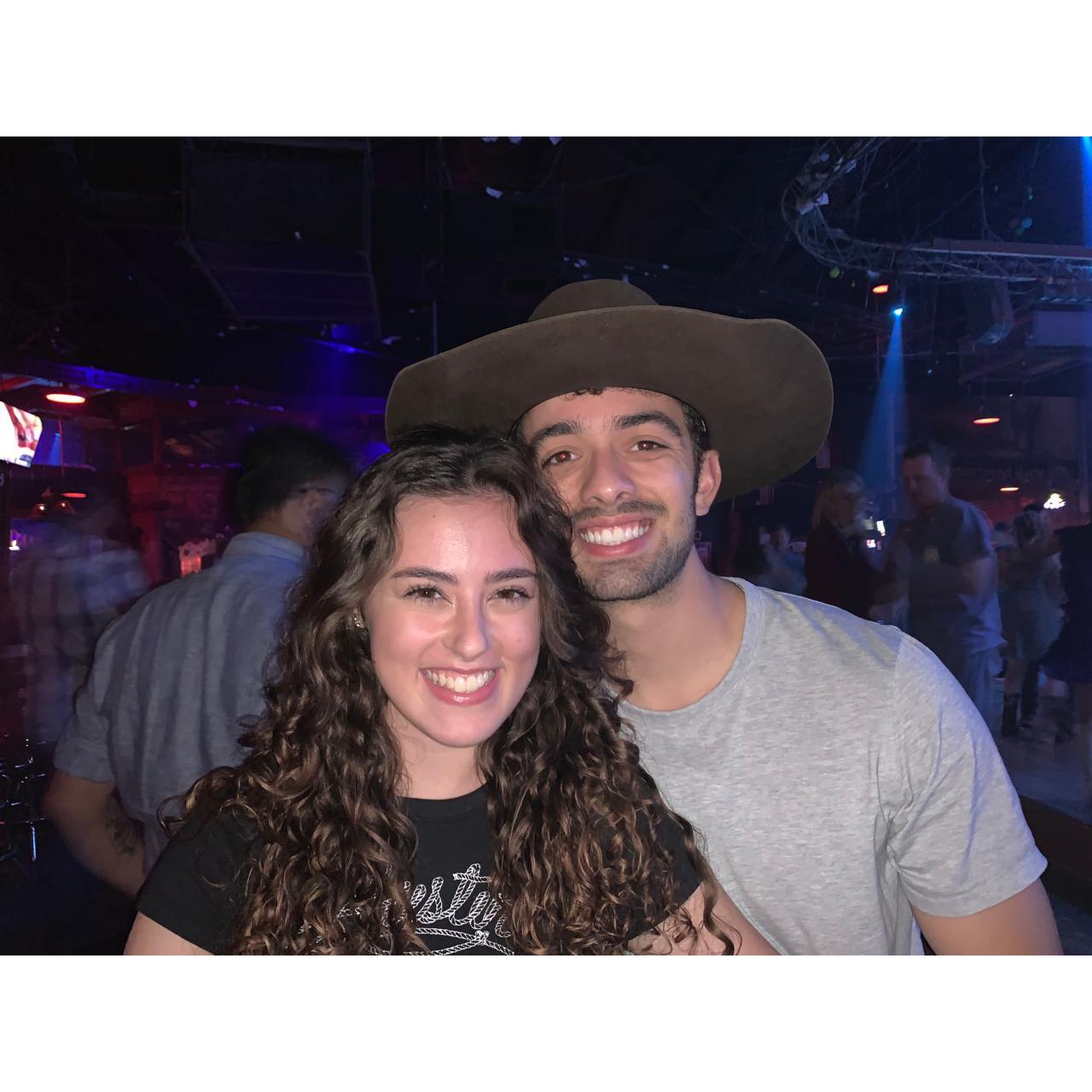 🇧🇷 Sobre Como Nos Conhecemos
Essa parte da história está em inglês, mas não se preocupe — vale a pena traduzir! ❤️