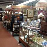 Renninger's Flea Market & Antique Center