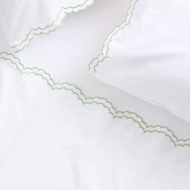 300 Thread Count Scallop Embroidered Sheet Set