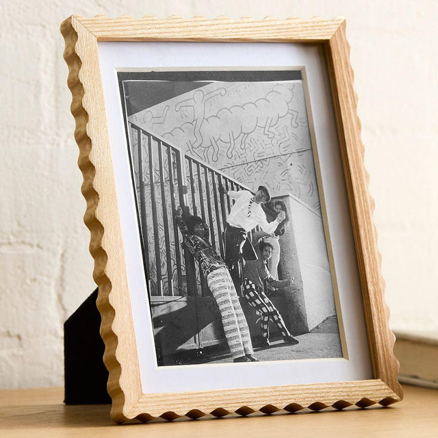 Scallop Wood Frame, Light Ash, 5X7