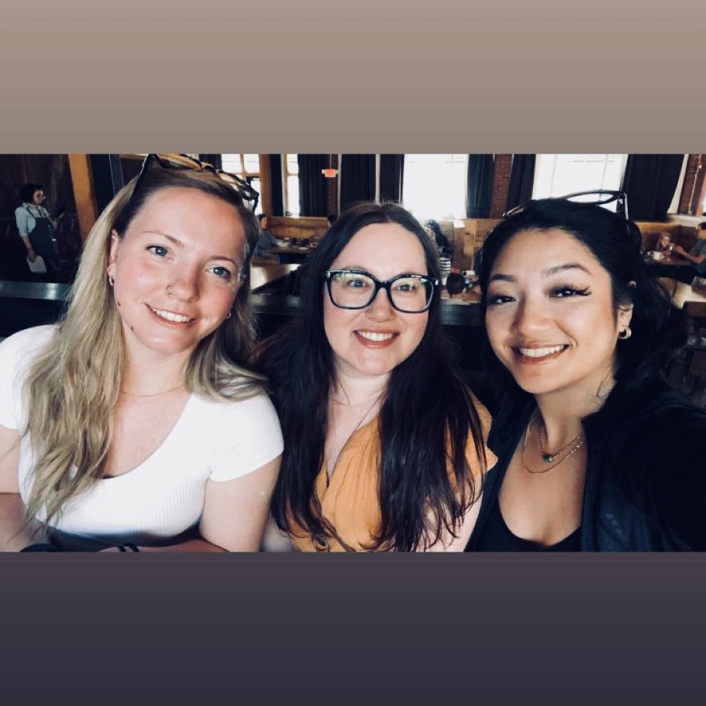 Brunch with two of my main gals💕