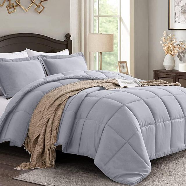 Homelike Moment Queen Comforter Set Grey Lightweight Comforter Set Down Alternative Comforter with 2 Pillow Shams - 3 Piece Bed Comforter Set All Season Full Queen Size Light Gray