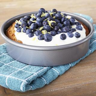 Commercial II Nonstick Round Cake Pan