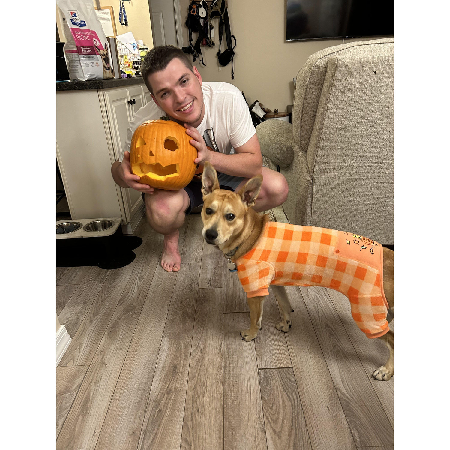 Evan and Kody's first time carving pumpkins !