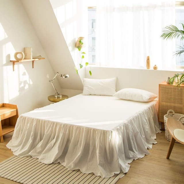 BISELINA French Linen Bed Skirt with Pleated Frills 18-Inch Tailored Drop Natural Flax Cotton Blend Dust Ruffle Soft Cozy Farmhouse Bedding (18" Queen, Ruffle White)