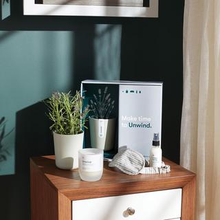 Unwind Live Well Gift Set