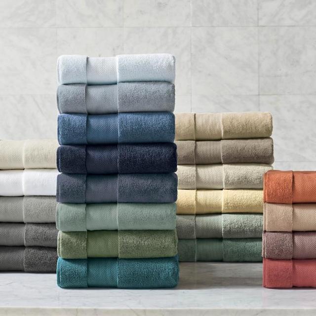 Set of Frontgate Resort Cotton Bath Towels