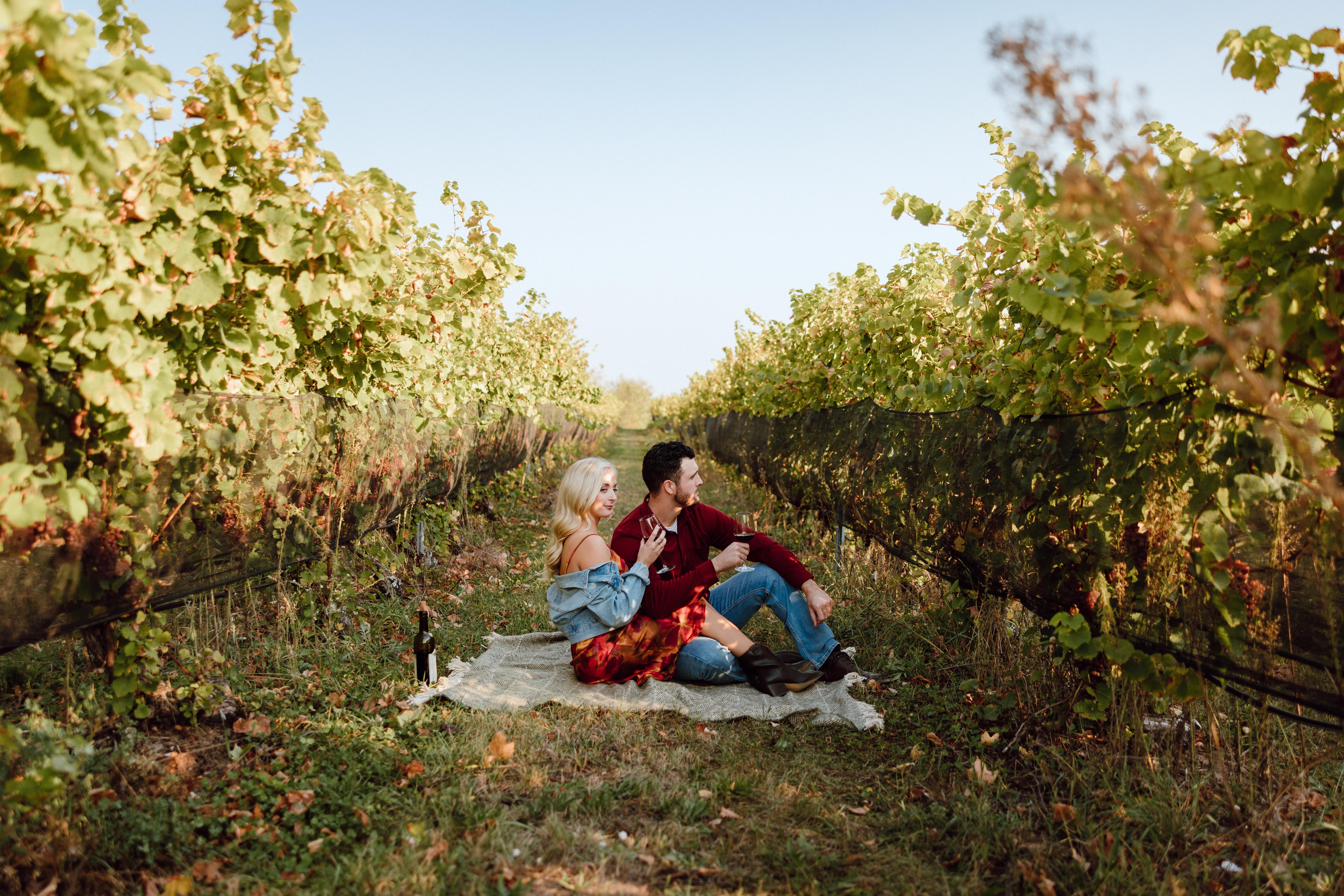 The Wedding Website of Morgan Posthuma and Blake Barnhart