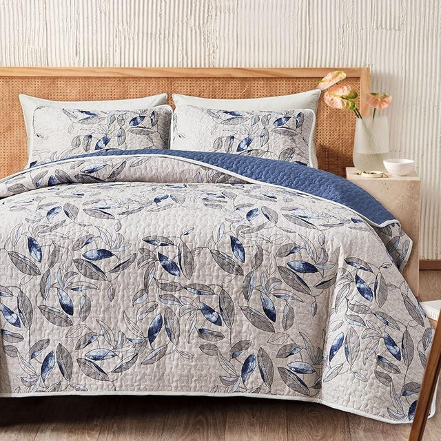 Joyreap Quilt Set California King- 102x114 inches, 3 Pieces Lightweight Microfiber Quilt, Botanical Blue Leaves on Light Gray Design, Bedspread Bed Cover for All Season, 1 Quilt and 2 Pillow Shams