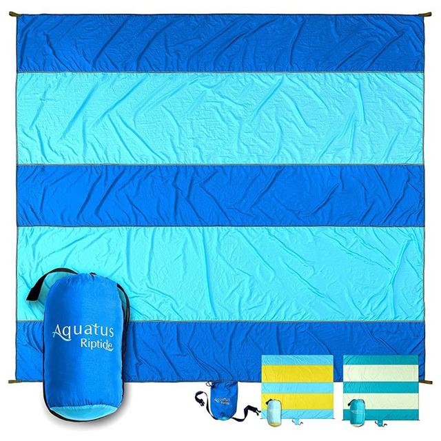 AQUATUS Sandproof Beach Blanket Extra Large Oversized 10ft by 9ft for 7 Adults Best Beach Mat for Outdoor Camping, Picnic, Travel, Hiking, Festivals, and Events