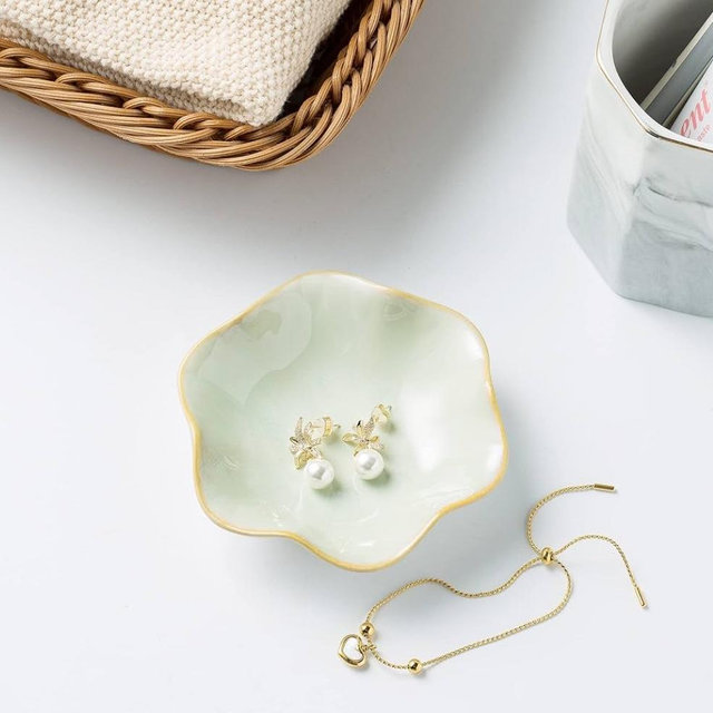 Jewelry Dish Tray, Ring Dish, Ceramic Trinket Tray, Key Bowl, Decorative Plate, for Friends Sisters Daughter Mother(Light Green)