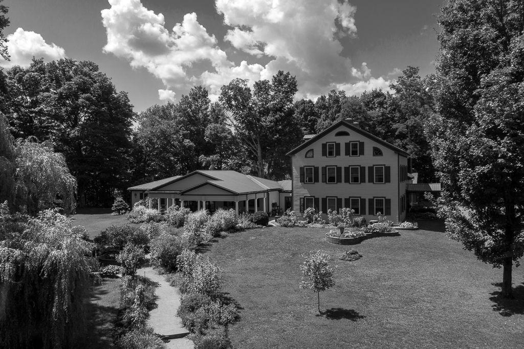 The Wedding Website of Morgan Evans and TJ Tolbert