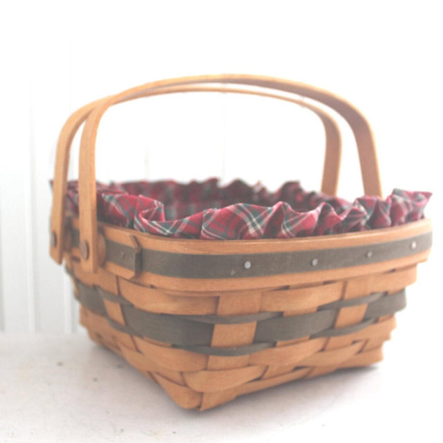 Vintage Longaberger Bayberry Christmas Basket with Red Plaid Pleated Fabric Liner - Red Plaid Christmas Basket - c1993 Christmas Longaberger