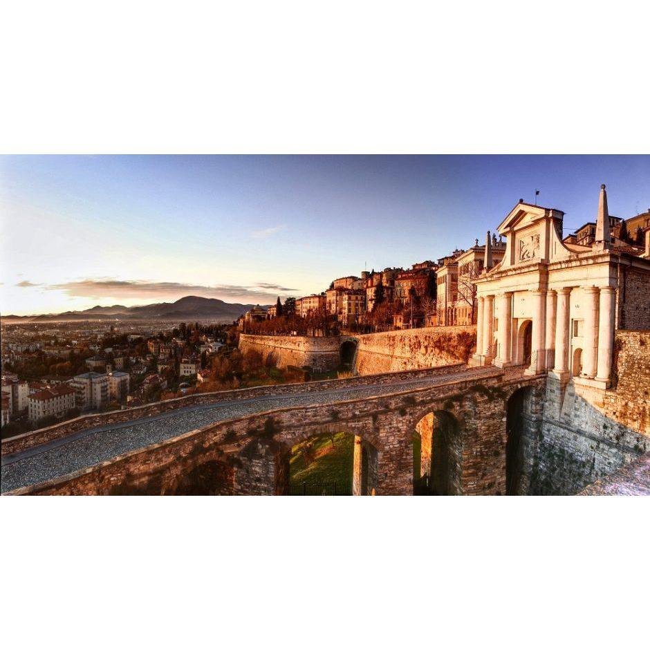 UPPER BERGAMO
The Venetian Walls that surround Upper Bergamo are also in the running to become a UNESCO World Heritage Site by 2017. That would make it the 11th UNESCO site in the region.