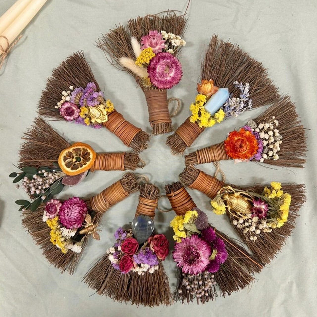 MADE TO ORDER Botanical Cinnamon Broom (6”) – Witchy Home Decor, Custom Intention Charm, Reiki-Infused Option