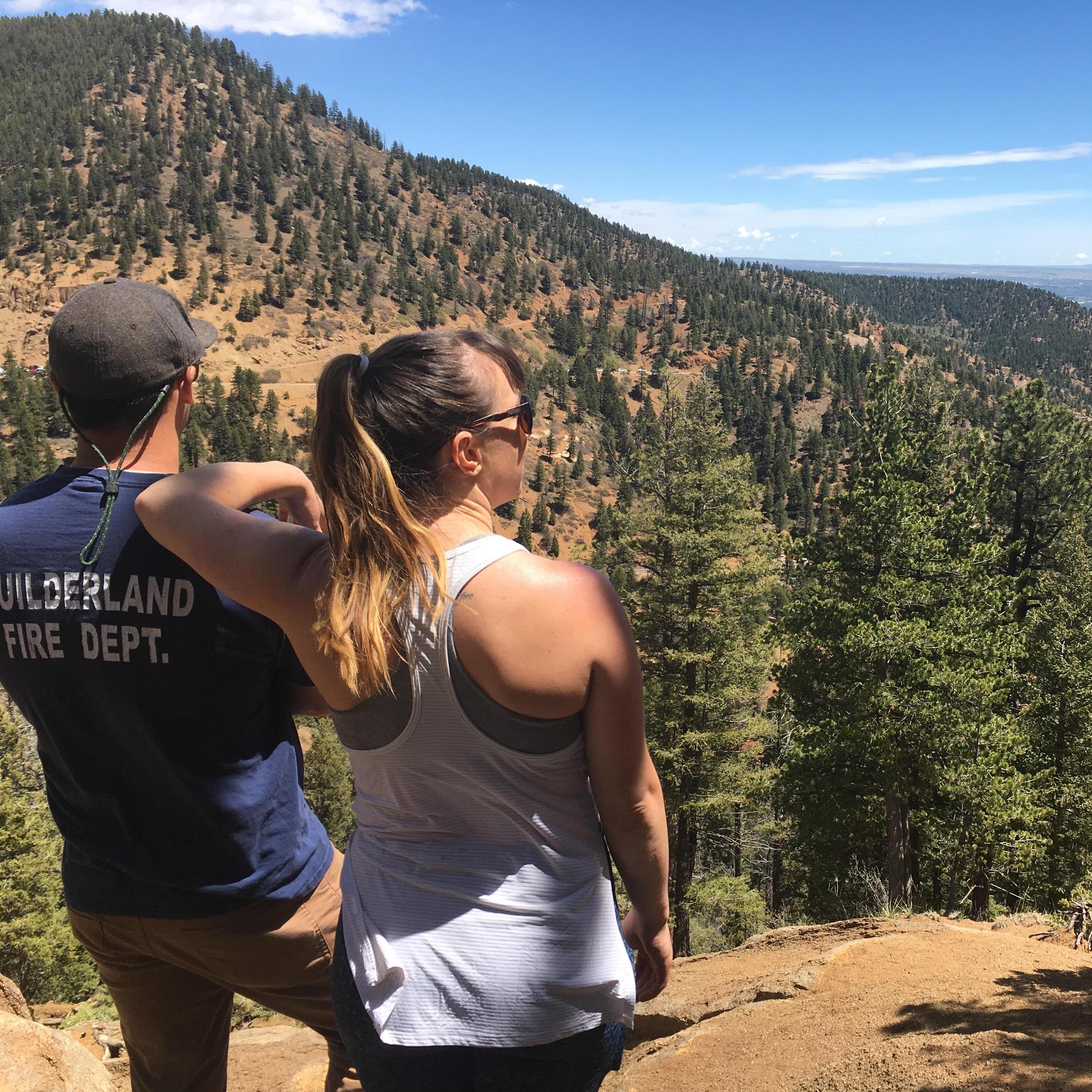 Jenna came to visit Colorado Springs and check out some of our favorite vistas near the city.