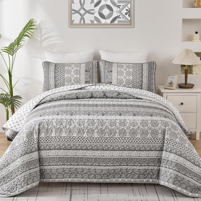 WONGS BEDDING Boho Quilt Set Queen Size, Grey Bohemian 3 Pieces Quilt Sets, Gray Lightweight Summer Bedspread Coverlet Bedding Set for All Season (96"x90")