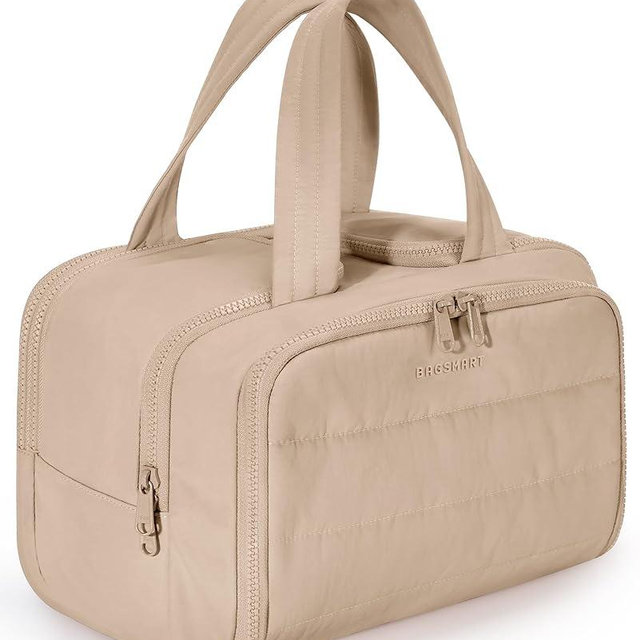 BAGSMART Travel Toiletry Bag, Puffy Toiletry Bag for Women, Wide-open toiletry bags for traveling, Large Travel Cosmetic Makeup Bag Organizer for Accessories,Toiletrie (Khaki)