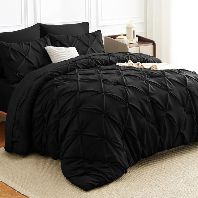HIMEET Pintuck Bed in a Bag, 7 Pieces King Size Comforter Set Black, Luxury Pinch Pleat Bed in a Bag, Soft All Season Bedding Sets with Comforter, Flat Sheet, Fitted Sheet and Pillowcases & Shams