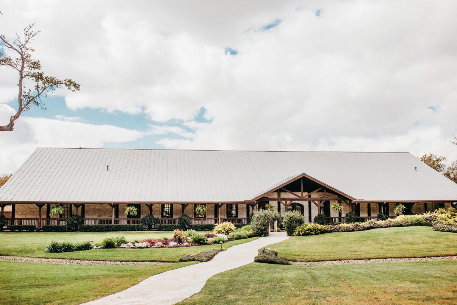 The Wedding Website of Taylor Jenkins and Jay Mann