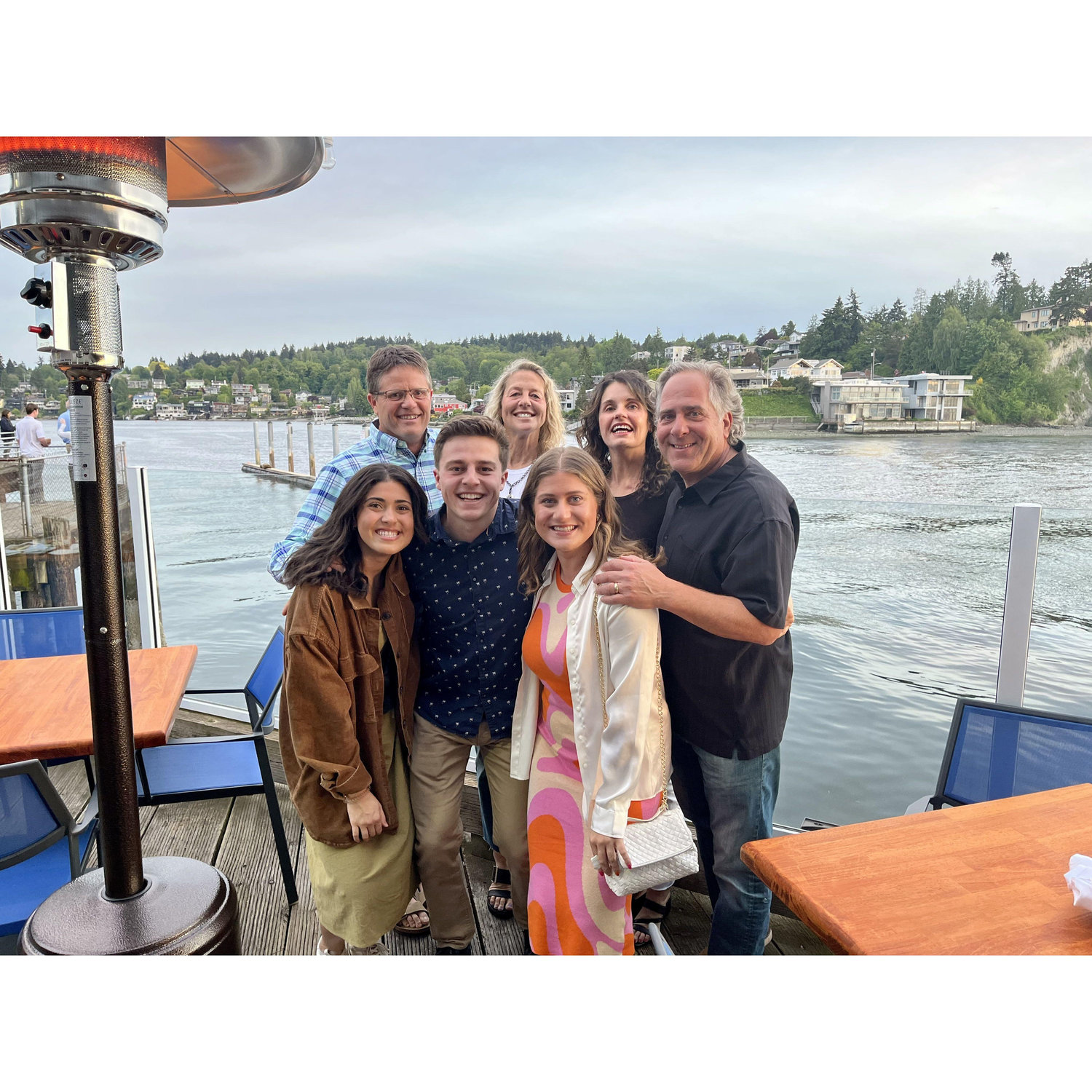 We're so lucky to have families that mesh so well. This is our first family trip in 2022 to Seattle, WA!