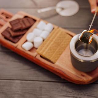 Dolce S'mores Kit with Tabletop Fire Pit