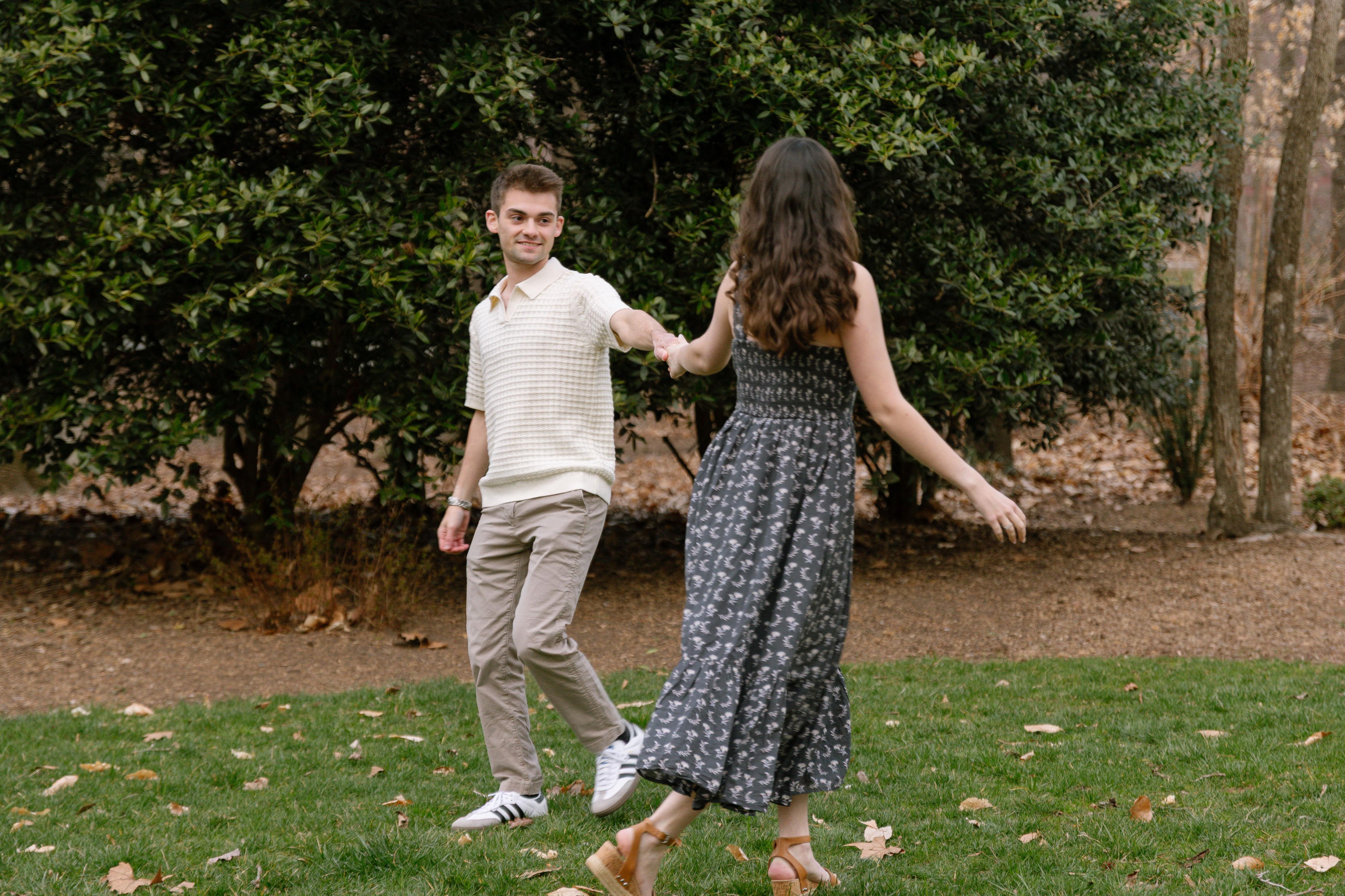 The Wedding Website of Lindsay Hazelwood and Hayden Yates