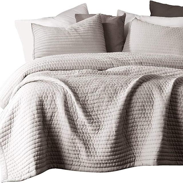 KASENTEX Quilt-Bedding-Coverlet-Blanket-Set, Machine Washable, Ultra Soft, Lightweight, Stone-Washed, Detailed Stitching - Hypoallergenic - Solid Color (Camel, Oversized Queen + 2 Shams)